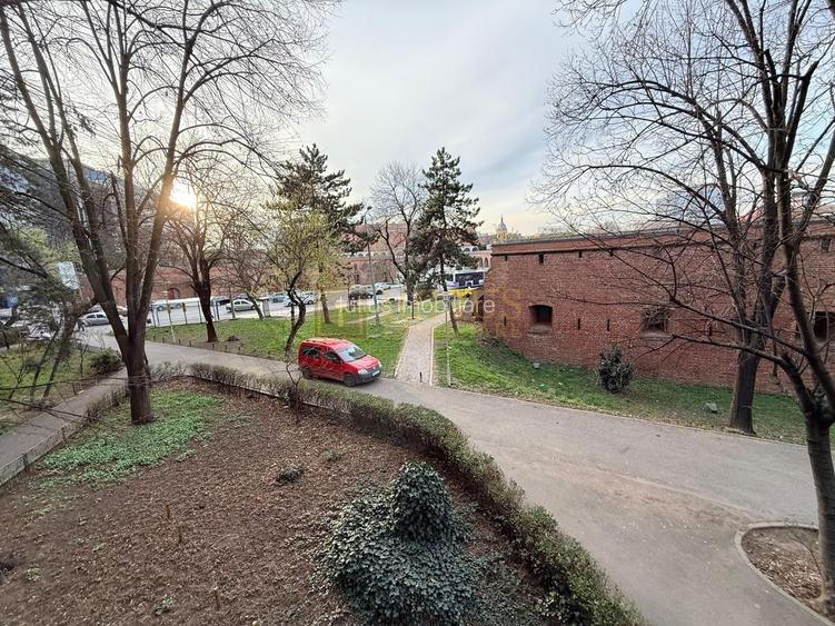 2 camere, 300 m Facultatea de MEDICINA, ideal pentru studenti, centrala proprie - 10