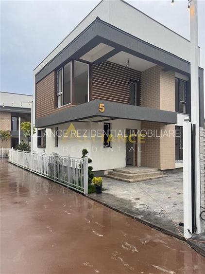 Casa individuala - 300 mp  - 5 camere - 3 bai - 29