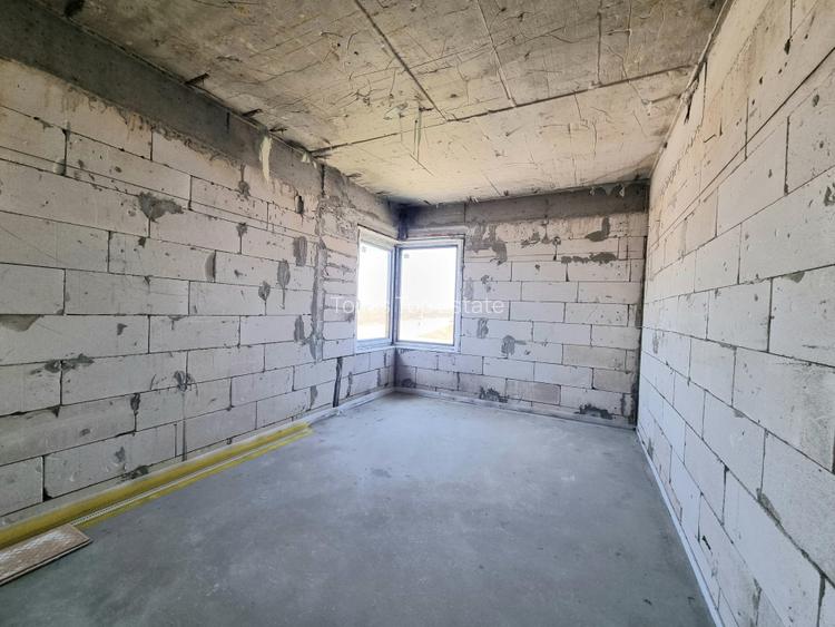 Casa P+1 in Navodari, cartier Midia Sat, vedere spre Lacul Tasaul - 14