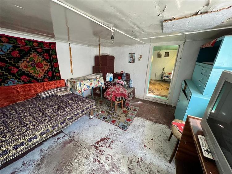 Casa batraneasca + teren 1881 mp de vanzare in Sat Milcovul - 10