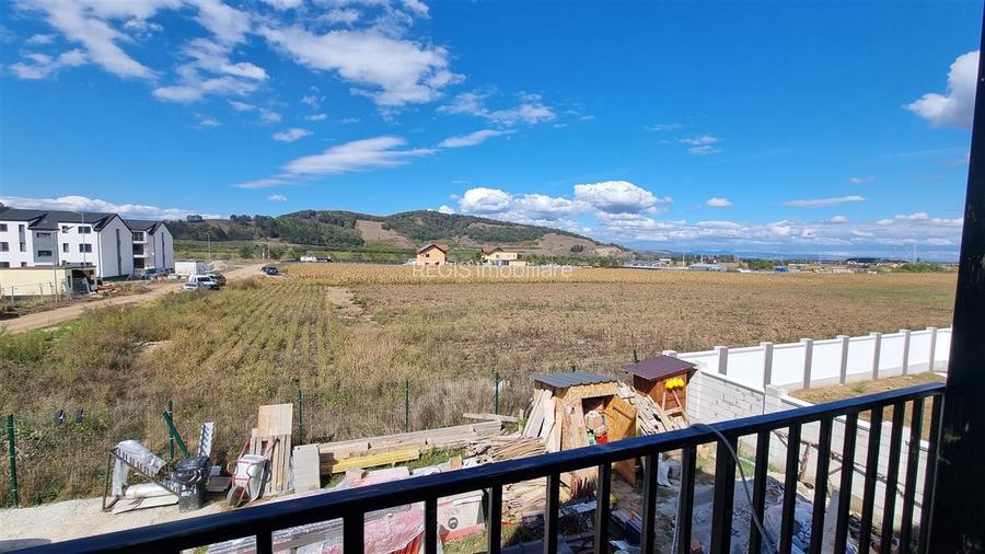 Vila  de 9 camere , zona Sanpetru - 9