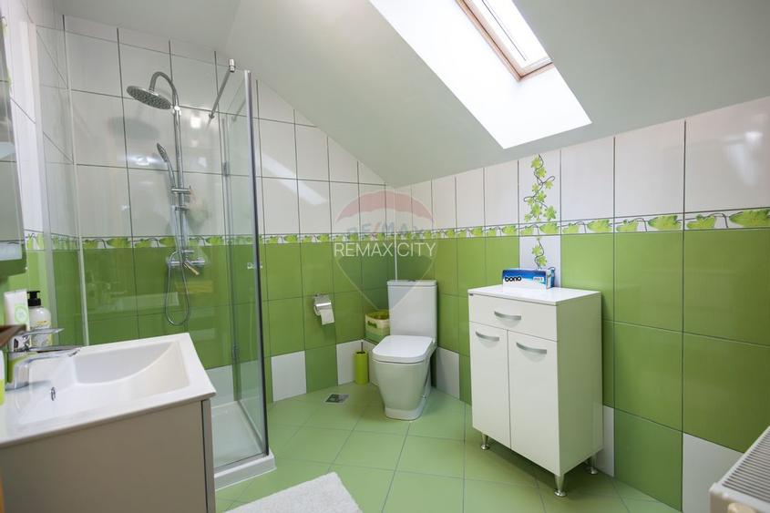 Casa spatioasa de vanzare - 40