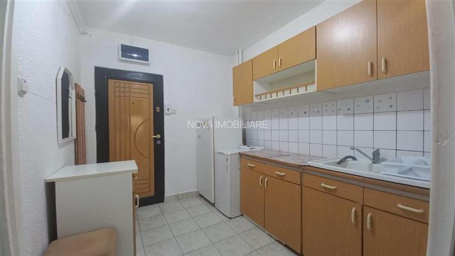 Tractorul - camera cu baie si bucatarie 1000 lei luna - 4