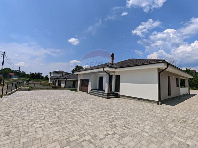 Casă modernă la cheie în Baia Sprie – 892 mp teren