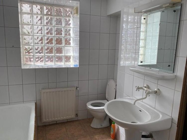 Inchiriere vila Cotroceni cu terasa constructie 1997 Elefterie metrou Eroilor