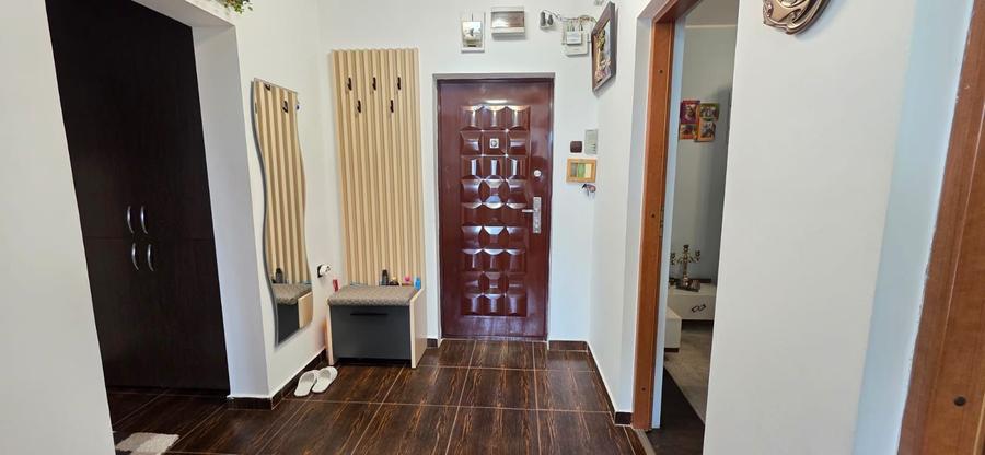 EXCLUSIV - OCAZIE ! FAR 4 CAMERE 75 MP. RENOVAT COMPLET GAZE 109.000 E