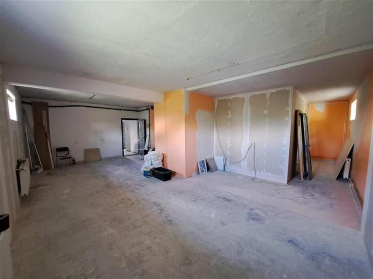 Spatiu comercial, 160 mp utili, situat in cartierul Manastur!