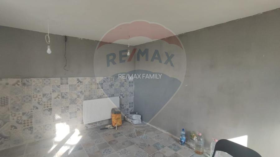 Casă 5 camere 2324 mp teren de vânzare Fughiu-Osorhei 12 km de Oradea - 8