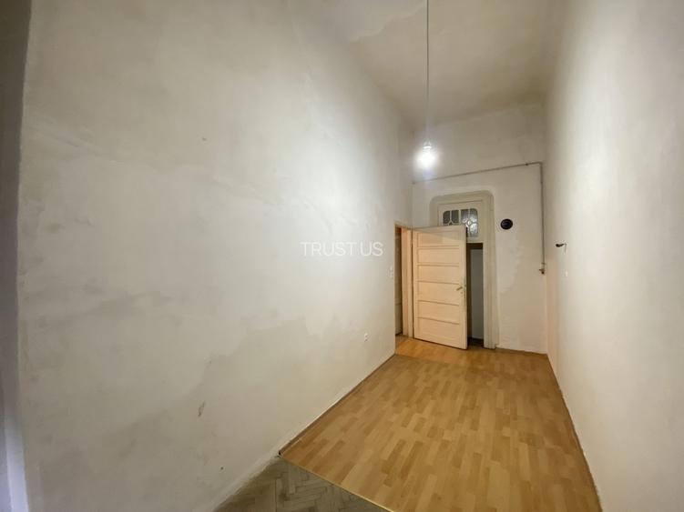 COMISION 0, PALATUL MIKSA STEINER, 3 Camere, 78 MP, Et 1, Piata Unirii - 7