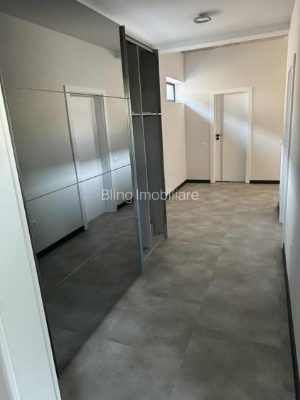 Vila de lux, 220 mp, la cheie, Dezmir  - 9