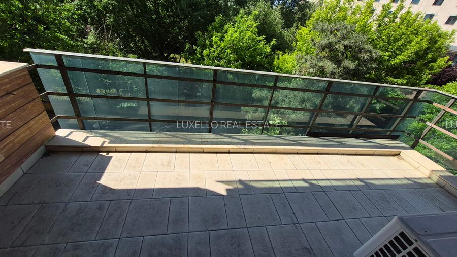 APARTAMENT 4 CAMERE SUPRAFATA GENEROASA - AMPLASAT IDEAL - 3 BAI- 3 BALCOANE - 38