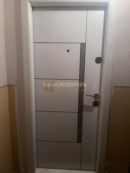 3 camere, clima, bloc anvelopat, Str. Cosminului - Girocului. - 25