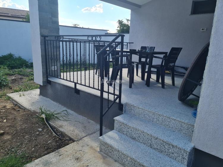 Vila/Casa individuala Ghidigeni, prelungirea Ghencea  Toamnei Martisor - 9