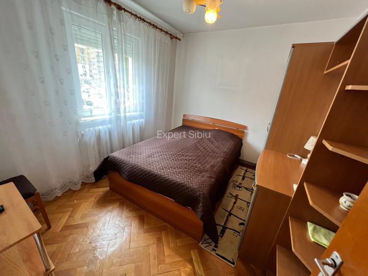 INCHIRIEZ apartament 2 camere semidecomandat,zona Mihai Viteazul - 4