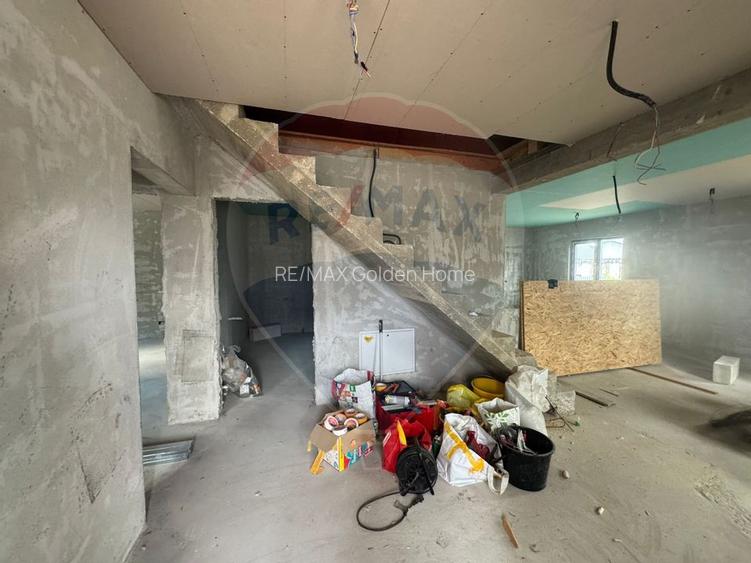 Casa / Vila cu 3 camere in Campineanca - 2