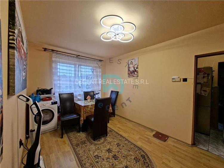 Apartament 3 camere, etaj intermediar 3, Florilor - 4