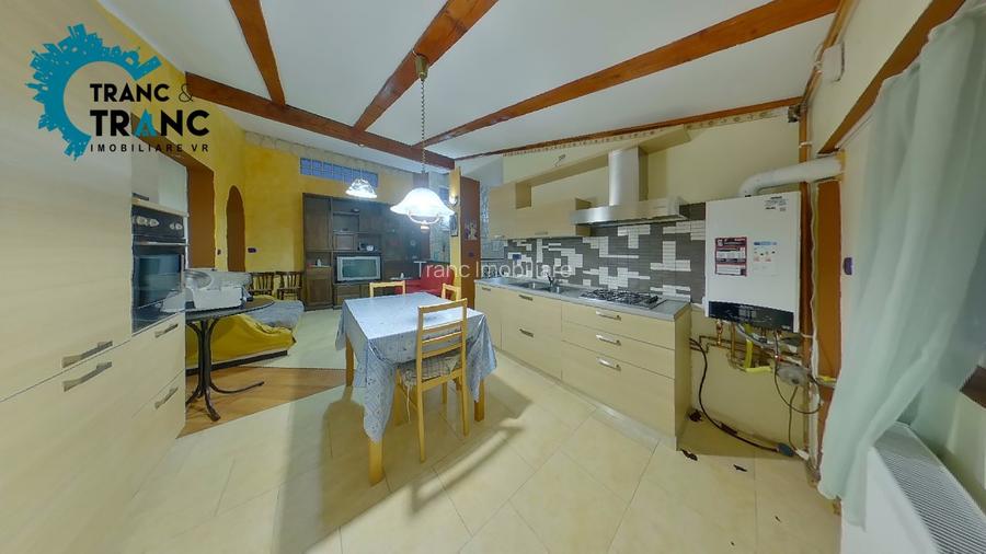 Cladire impunatoare cu 12 camere si 2 spatii, la cheie, in Centru - 6