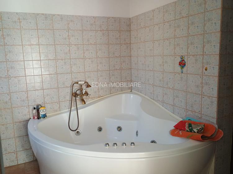 Vânzare vila  P+1E+ M – 4 dormitoare | 3 băi | living spațios | curte proprie - 25