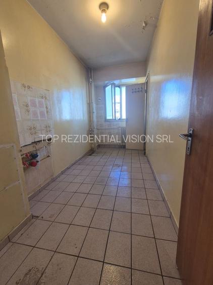 2 CAM DECOMANDAT_MEGA MALL_ROND DELFINULUI! - 6