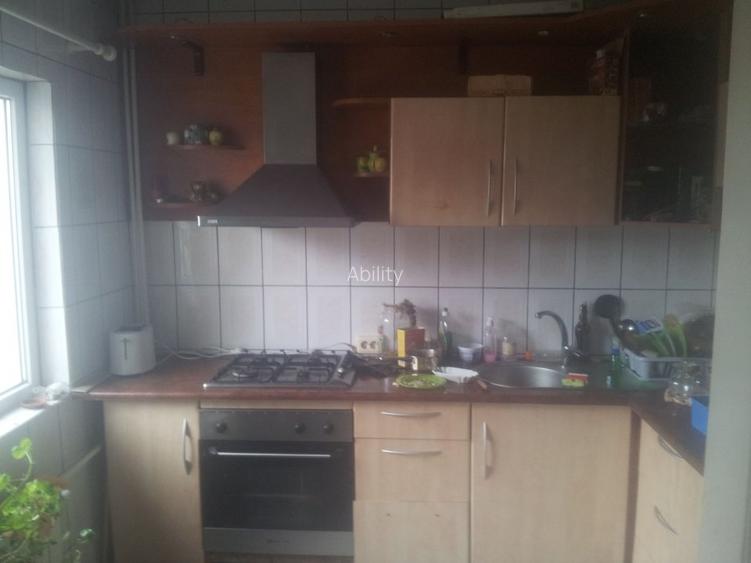 AGIGEA, vila frumoasa, curte deosebita, gaze la poarta, libera - 3