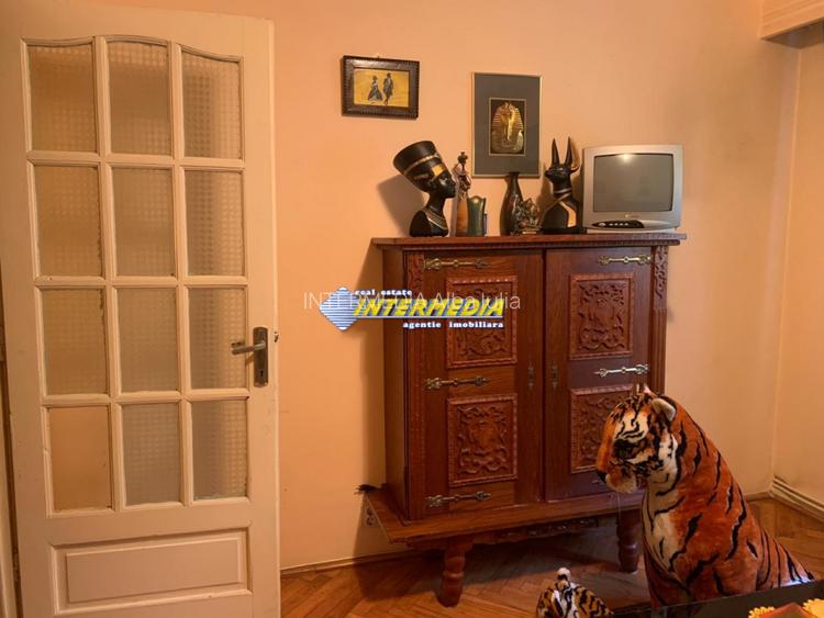 Apartament 3 Camere Vanzare CETATE Closca, Etaj 1, Nefinisat, Central Termopane - 4