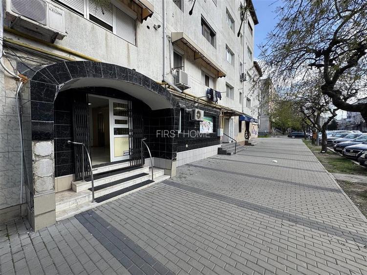 Spatiu Comercial Piata Moldovei Focsani - Fosta FARMACIE - 2