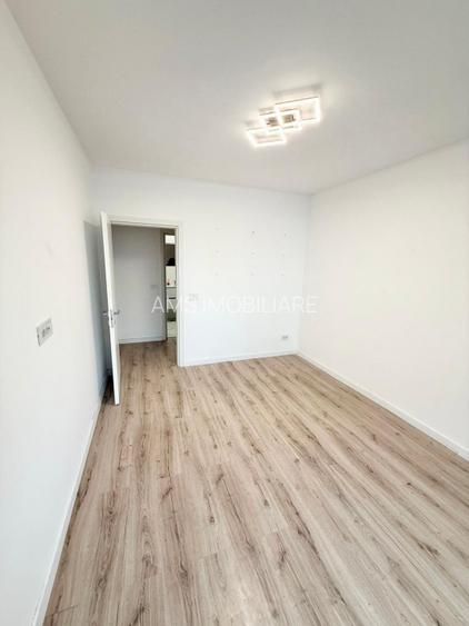 ROND OMV/ SPATIU COMERCIAL / BIROU / LOC PARCARE - 7