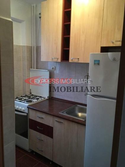 Dristor, Ramnicu Sarat, Bloc mixt, Auchan Vitan - 4