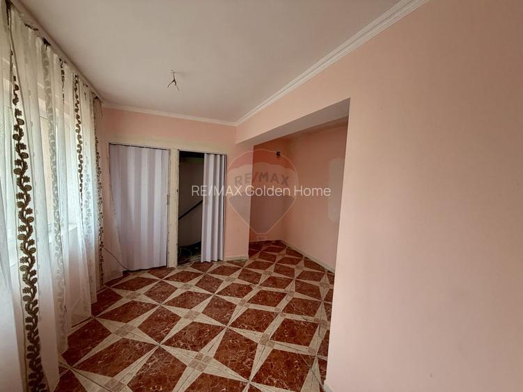 Casă / Vilă cu 8 camere - 13