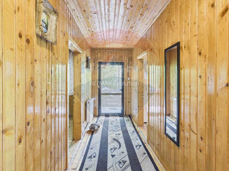 Pensiune/casa montană 9 camere în Dâmbovicioara, comision 0% - 11
