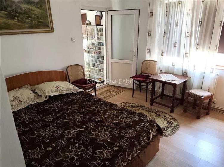 Proprietate spatioasa de vanzare in Gaesti, Dambovita - ideala pentru locuit sau - 4