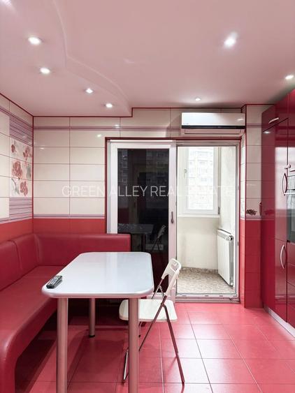 APARTAMENT CURAT COMPLET MOBILAT SI UTILAT AFLAT PE BULEVARDUL UNIRII - 12