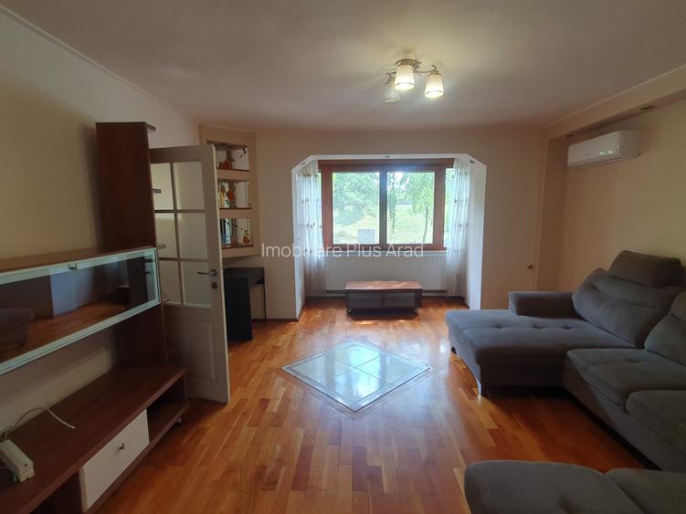 Inchiriez apartament 3 camere Malul Muresului - 2