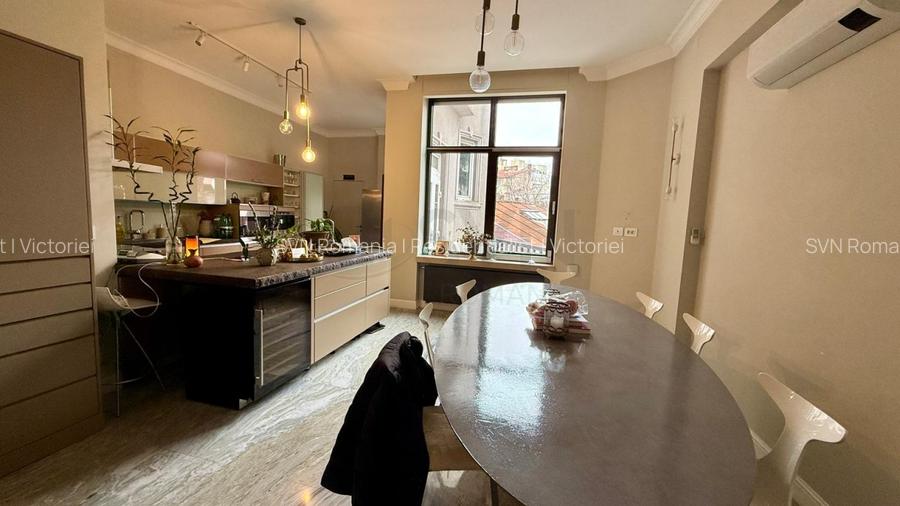 REV2005531 Vla superba Gradina Icoanei - 12