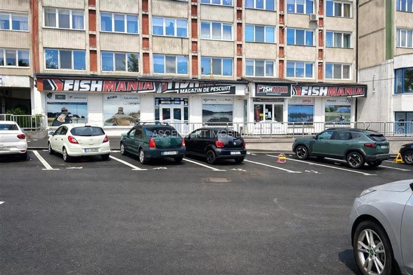 Spatiu comercial vitrinat,dublu acces,257 mp,disponibil si jumatate,Garii,Sfantu - 2