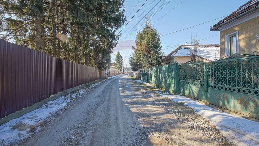 Teren de Vis în Tărlungeni cu Căsuță din Lemn – Liniștea Te Așteaptă - 2