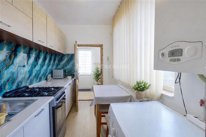 3D! Apartament in casa, pe 75 mp,  Bartolomeu, Brasov - 2