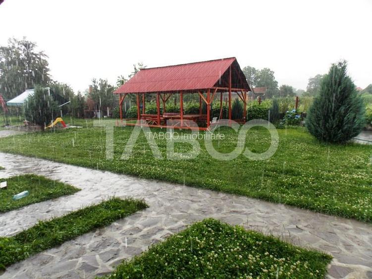 Pensiune la cheie 13 camere  15 locuri parcare si teren 3000 mp - 18