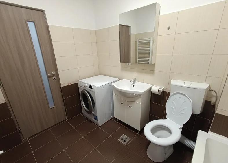 Apartament 1 camera de inchiriat in zona Centrala pe Eroilor din Floresti!