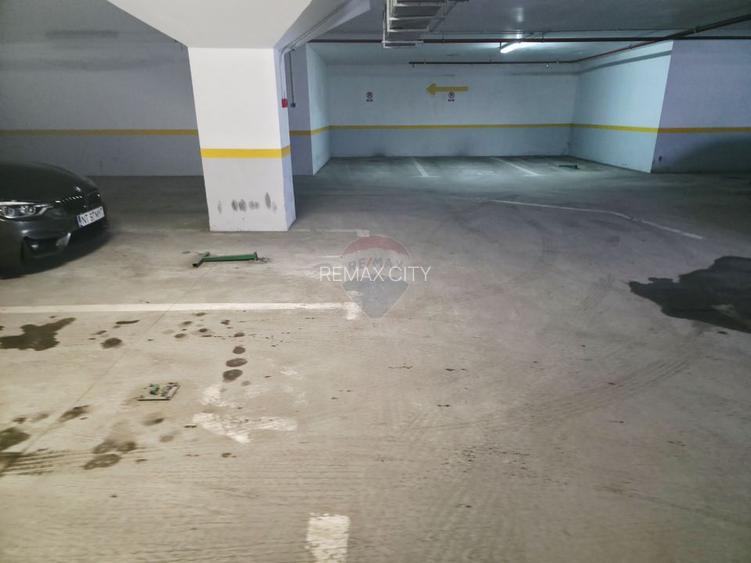 Apartament cu 3 camere de închiriat în zona 1 Mai - 18