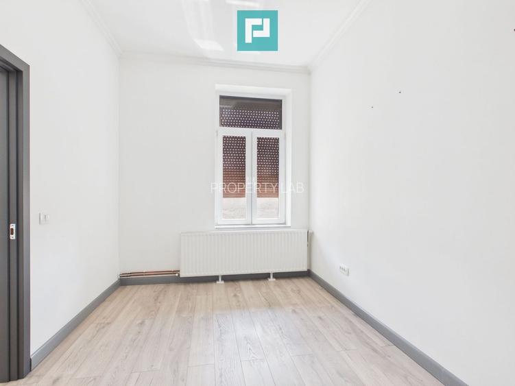 Spațiu central Jiga – birou sau locuință - 6