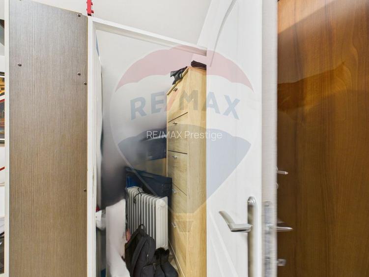 Casă / Vilă cu 5 camere de vânzare în zona Central - 18