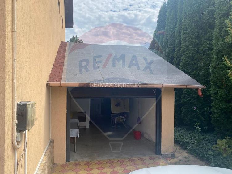 Casă / Vilă cu 5 camere de vânzare în zona Central - 55