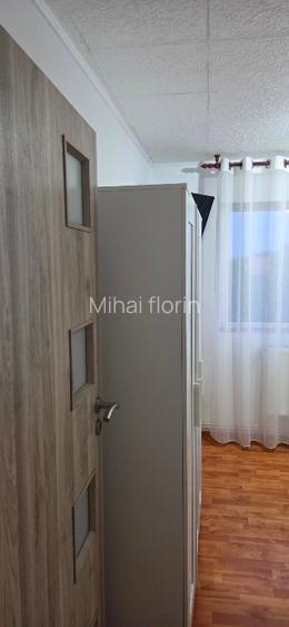 Apartament cu 3 camere semidecomandat  - 16