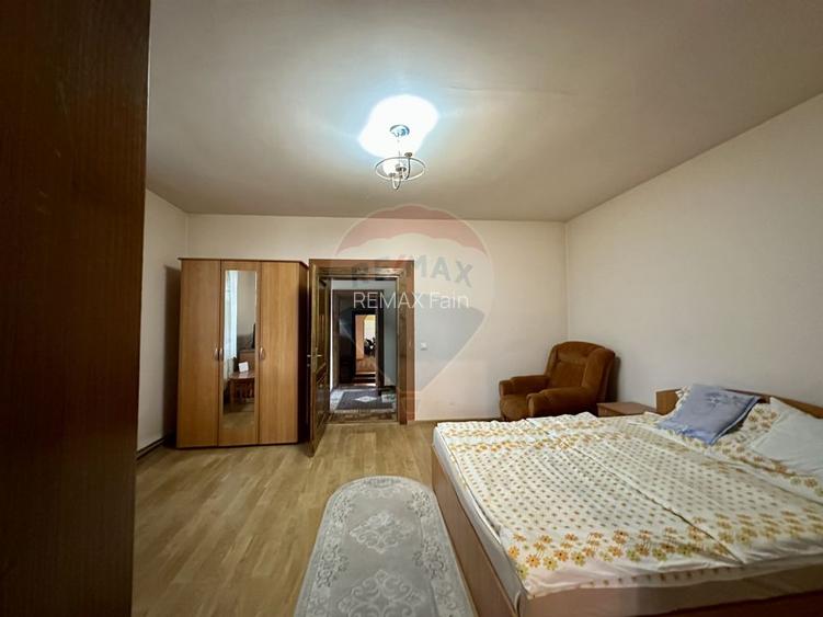 Casă  cu 5 camere de vânzare in Apos - 6