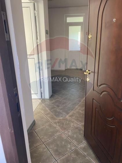Vila – Etaj 2 + Mansardă de închiriat | Zona Vitan – București Mall - 2