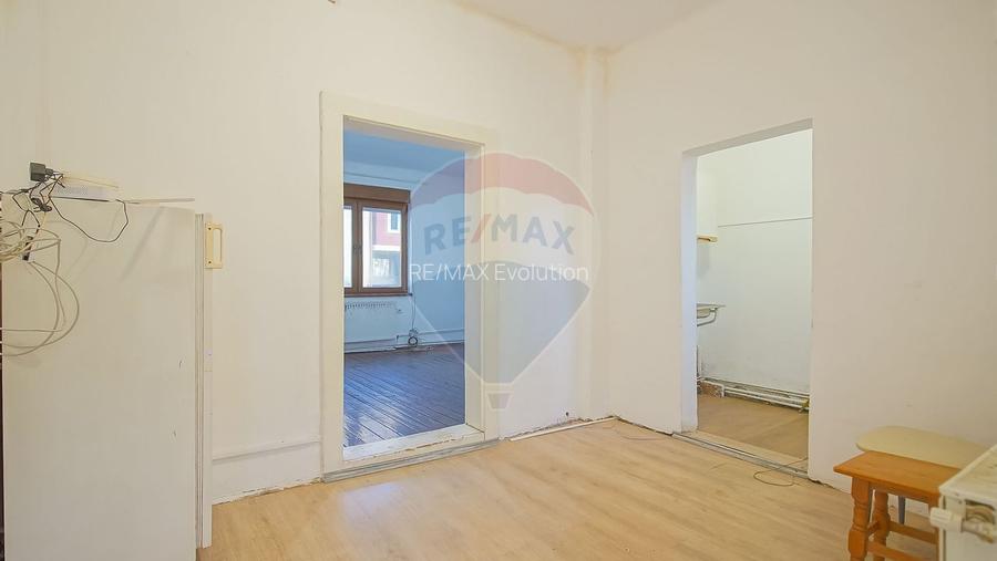 COMISION 0 Casă cu potențial excelent, teren 446 mp, Strada Fanionului - 16