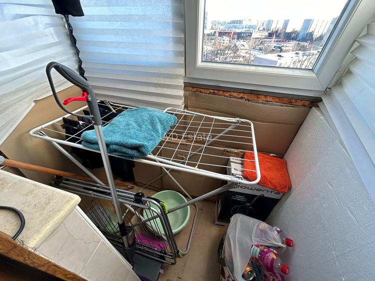 Titan 2 Camere Etaj 9  Instalatii Schimbate 15 Min Metrou Bloc 1976 Reabilitat - 9