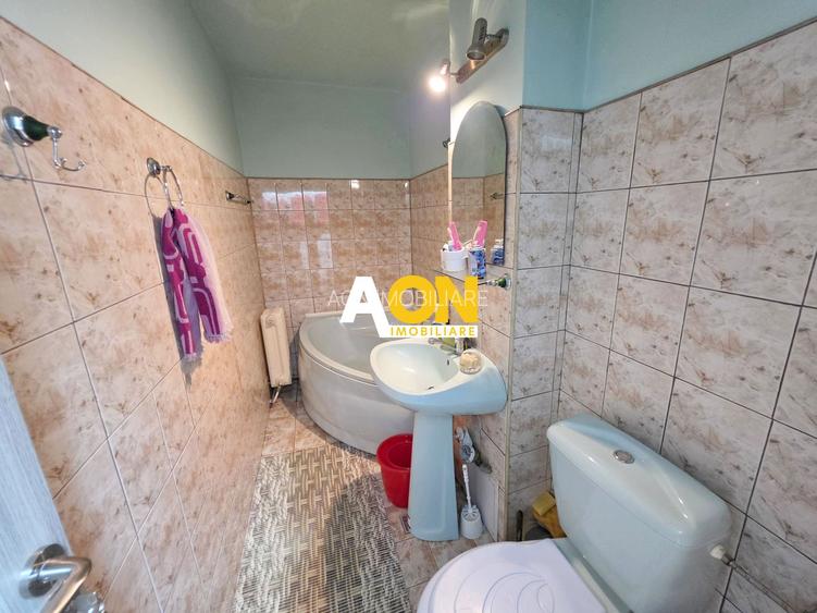 Apartament 3 camere, 65 mp utili, 2 bai, etaj 2, Cetate, zona Stadion - 8