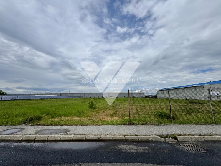 Teren intravilan industrial 11.059 mp, PUZ aprobat, asfalt - zona Vest - 2